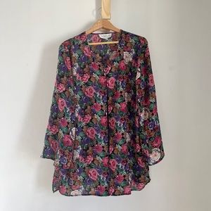 Vintage Flowy 3-Button Top